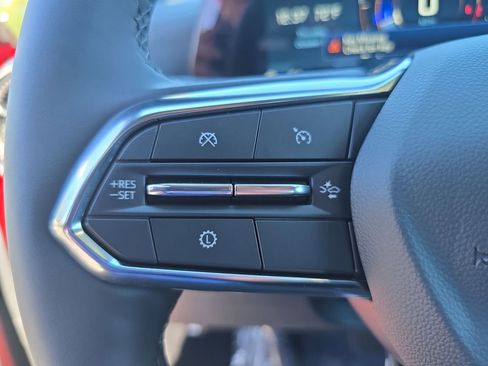 New 2026 Chevrolet Equinox LT w/ Convenience Package II image 17