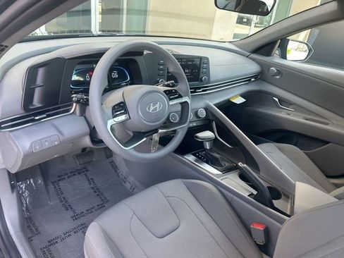 New 2026 Hyundai Elantra SE image 19
