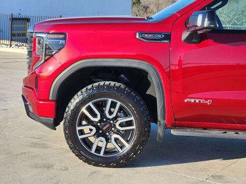 Used 2022 GMC Sierra 1500 AT4 w/ AT4 Premium Package image 10
