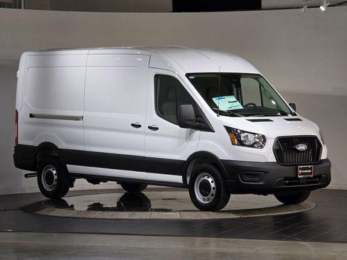 New 2026 Ford Transit 250 148 Medium Roof RWD image 2