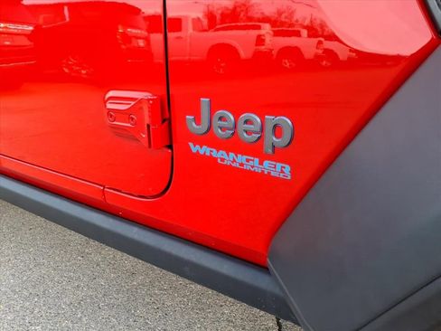 Used 2022 Jeep Wrangler Unlimited Rubicon 4xe w/ Cold Weather Group image 33