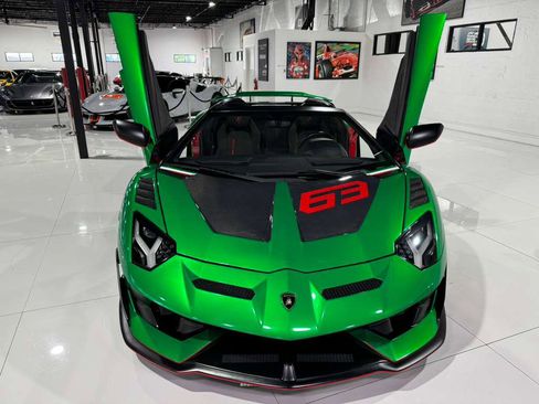 Used 2016 Lamborghini Aventador LP 700-4 image 10