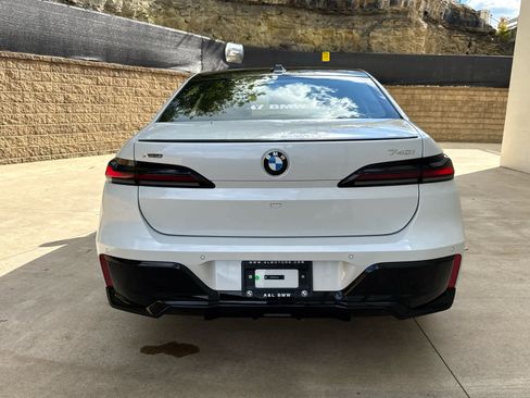 Used 2026 BMW 740i xDrive w/ Premium Package image 4