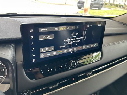 Used 2026 Mitsubishi Outlander SE image 7