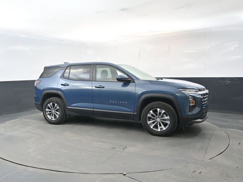 Used 2025 Chevrolet Equinox LT image 7