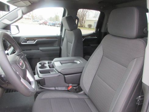 New 2026 GMC Sierra 1500 Elevation image 13