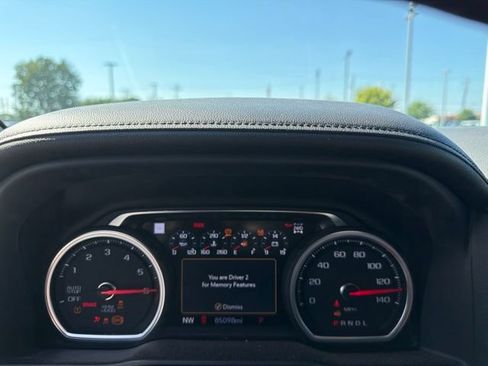 Used 2020 Chevrolet Silverado 1500 LTZ w/ LTZ Plus Package AWD/4WD image 16