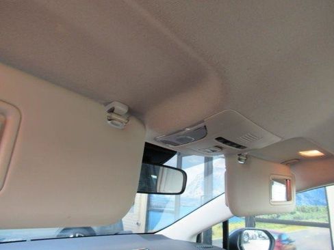 Used 2022 Toyota Corolla LE FWD image 31