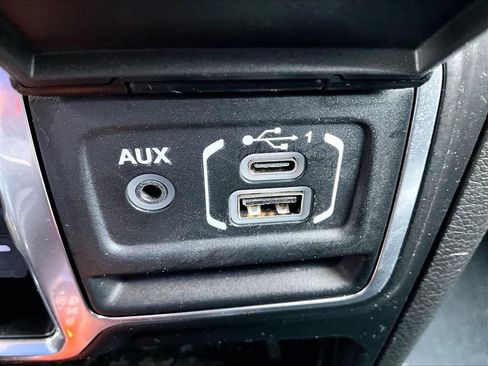 Used 2023 Jeep Wrangler Unlimited Sahara w/ Dual Top Group AWD/4WD image 19