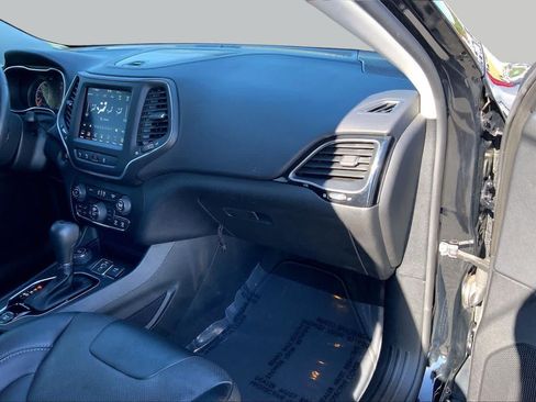 Used 2023 Jeep Cherokee Altitude Lux AWD/4WD image 16