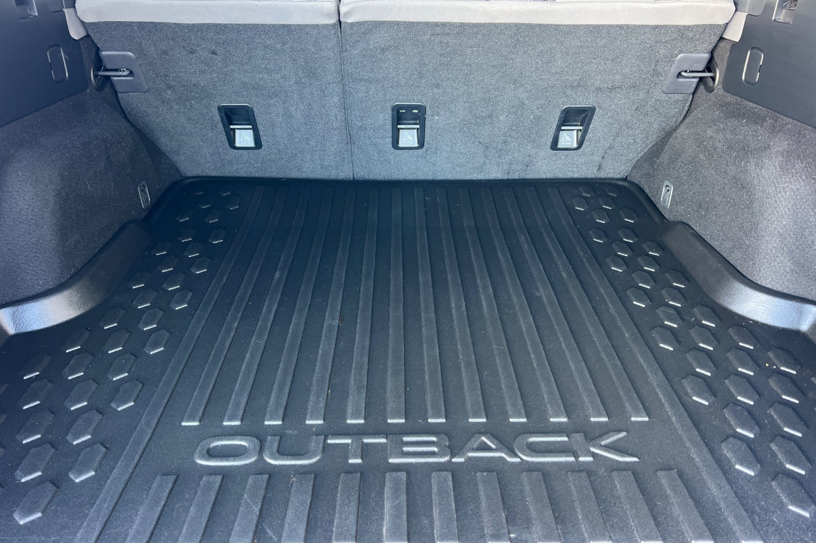 Used 2023 Subaru Outback Premium AWD/4WD image 14