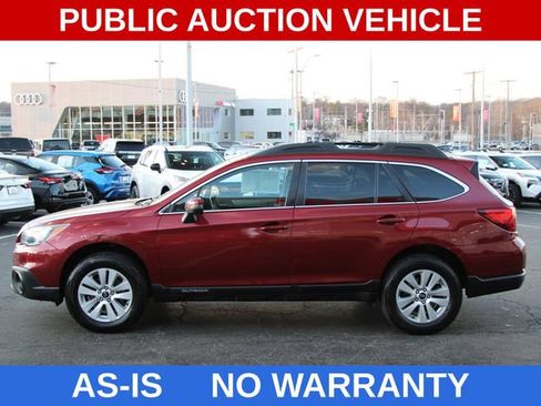 Used 2017 Subaru Outback 2.5i Premium image 6
