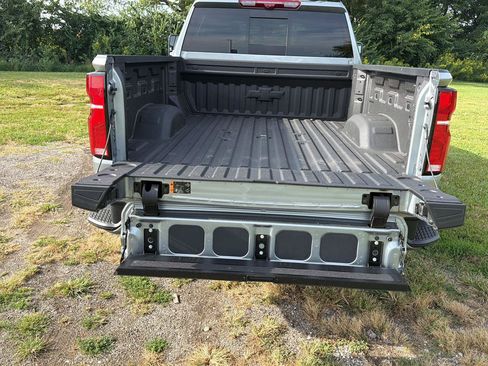 Certified 2026 Chevrolet Silverado 2500 High Country w/ High Country Premium Package AWD/4WD image 5