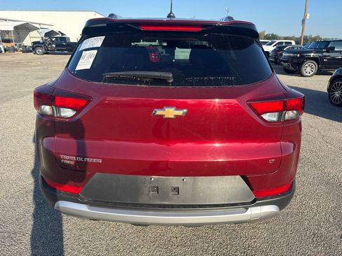 Used 2025 Chevrolet TrailBlazer LT AWD/4WD image 4