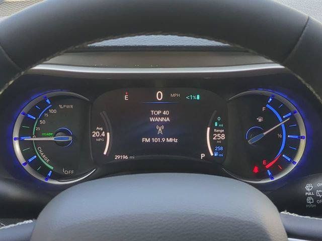 Certified 2025 Chrysler Pacifica Select FWD image 31