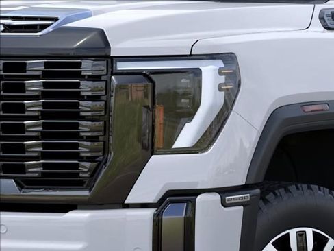 New 2026 GMC Sierra 2500 Denali Ultimate AWD/4WD image 10