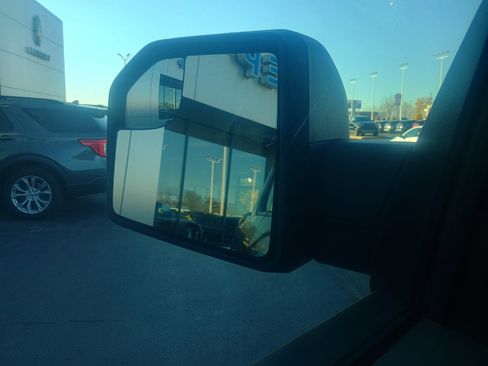 Used 2017 Ford F150 XLT image 23