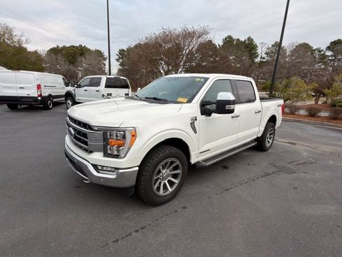 Used 2021 Ford F150 Lariat w/ Max Trailer Tow Package image 17