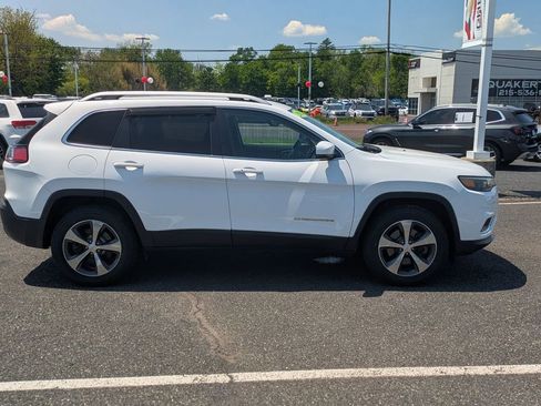 Used 2019 Jeep Cherokee Limited AWD/4WD image 4
