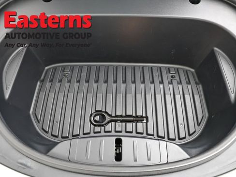 Used 2023 Tesla Model 3 Standard Range image 7