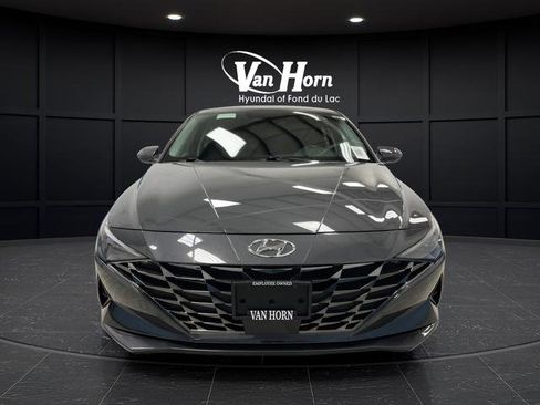 Used 2023 Hyundai Elantra Limited image 12