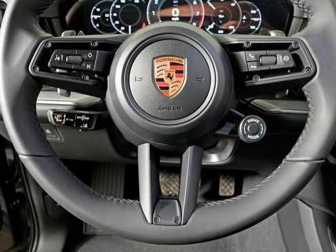 Certified 2026 Porsche Cayenne AWD/4WD image 24