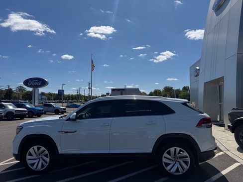 Used 2023 Volkswagen Atlas Cross Sport SE w/ Panoramic Sunroof Package AWD/4WD image 12