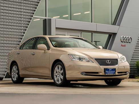 Used 2007 Lexus ES 350 w/ Premium Plus Pkg FWD image 1