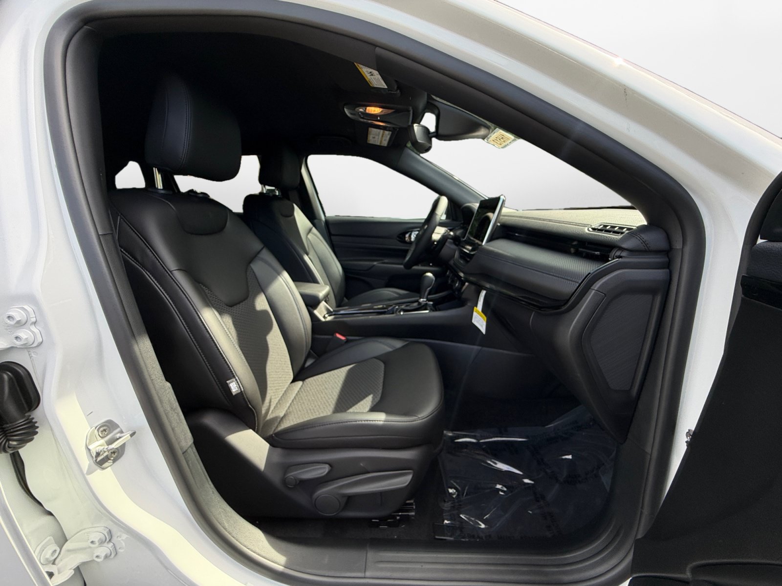 New 2026 Jeep Compass Latitude AWD/4WD image 19