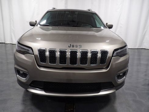 Used 2019 Jeep Cherokee Limited image 2