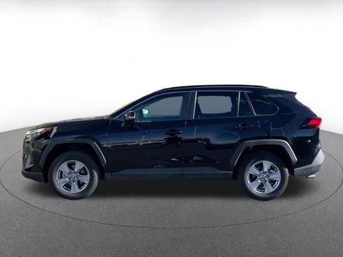 Used 2025 Toyota RAV4 XLE image 9