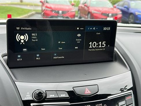 Used 2025 Acura RDX SH-AWD image 17