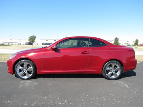 Used 2010 Lexus IS 250C image 5