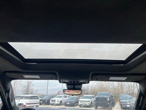 Used 2022 GMC Sierra 1500 AT4X image 21