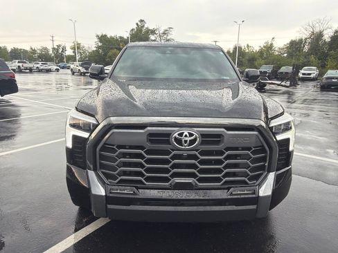 Used 2025 Toyota Tundra Platinum w/ TRD Off-Road Package AWD/4WD image 9