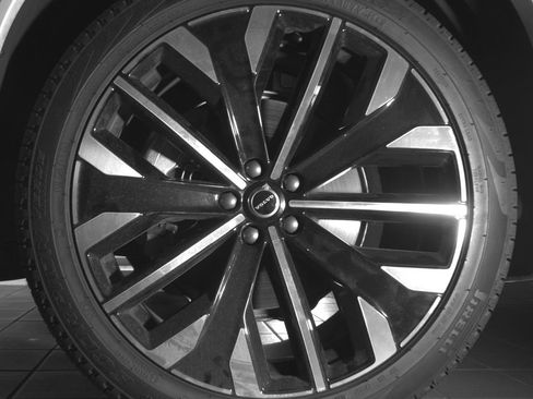 Certified 2026 Volvo XC90 B6 Plus AWD/4WD image 21