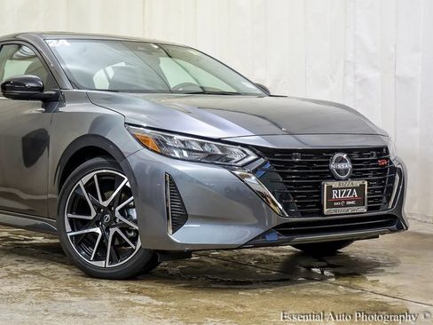 Used 2024 Nissan Sentra SR w/ SR Premium Package image 5