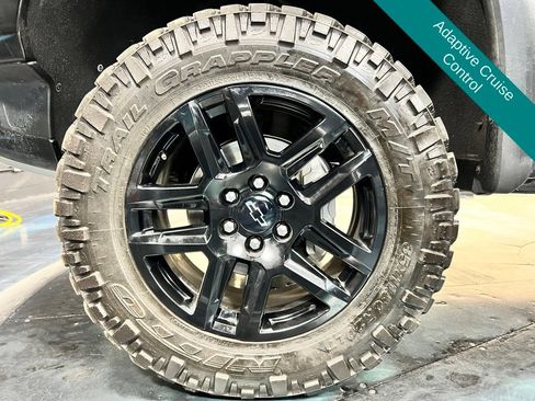 Used 2022 Chevrolet Silverado 1500 ZR2 w/ Technology Package AWD/4WD image 11