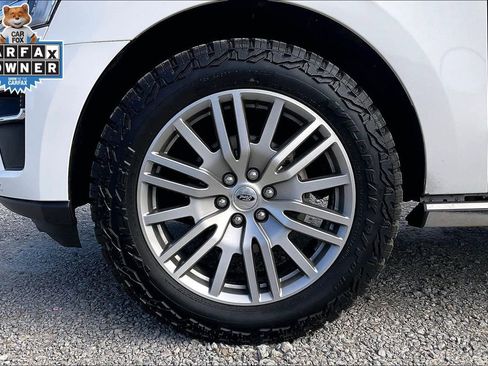 Used 2022 Ford Expedition Max Limited AWD/4WD image 8