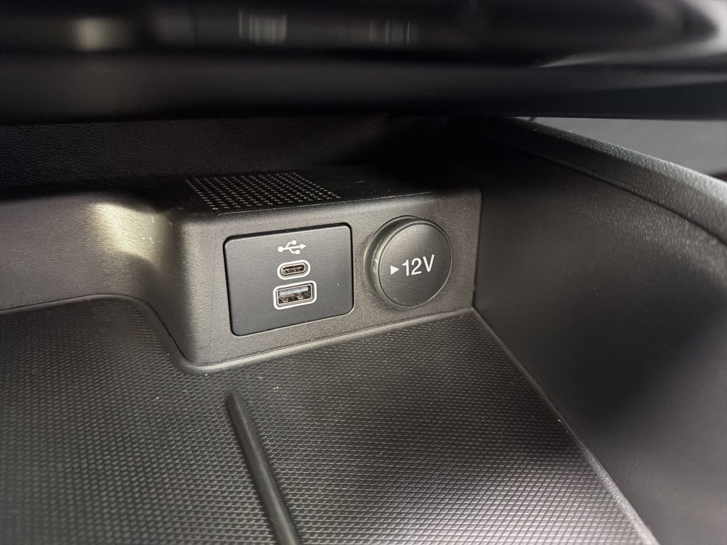 Used 2025 Ford Escape ST-Line w/ Tech Pack #1 FWD image 38