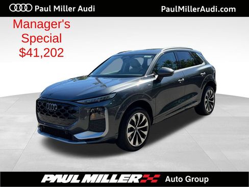 Used 2026 Audi Q3 quattro 2.0T w/ Driver Assistance Package AWD/4WD image 1