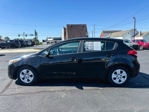 Used 2017 Kia Forte LX FWD image 4