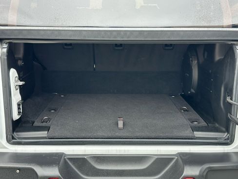 Used 2023 Jeep Wrangler Unlimited Sahara image 43