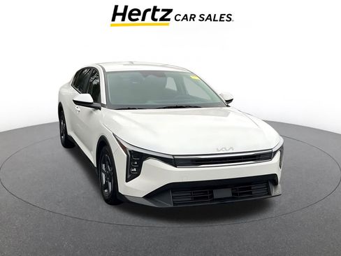 Used 2025 Kia K4 LXS image 1