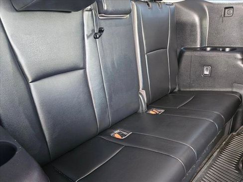 Used 2023 Toyota Highlander XLE FWD image 20