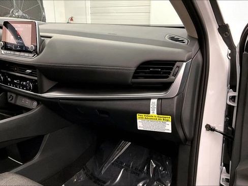 New 2026 Nissan Rogue SV FWD image 34