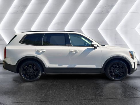 Used 2022 Kia Telluride SX w/ SX Prestige Package AWD/4WD image 6