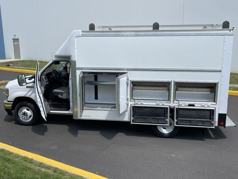 New 2026 Ford E-350 and Econoline 350 Super Duty w/ Power Equipment Group image 13