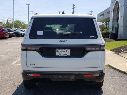 New 2026 Jeep Grand Wagoneer Limited w/ Premium Group II AWD/4WD image 4