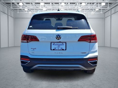 Certified 2023 Volkswagen Taos SE w/ Panoramic Sunroof Package AWD/4WD image 5